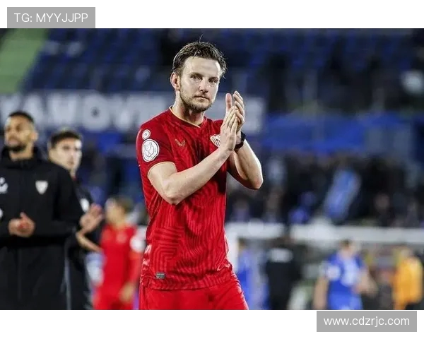 哈维宣布赛季结束后离开巴萨球队需注入新活力与动力